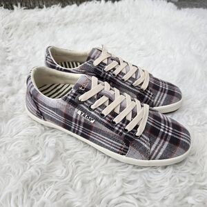Taos Sneakers Star in Grey Plaid. Size 7.5 New.Taos Footwear brings us these